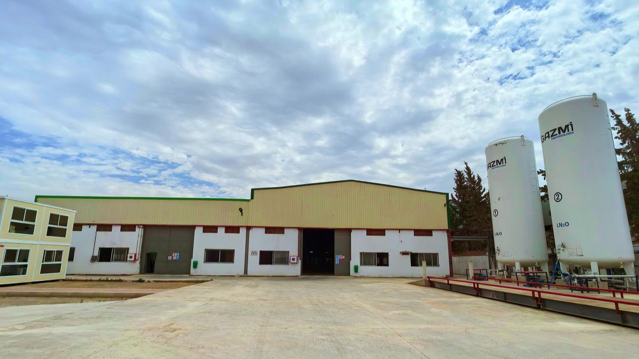 Load video: Algeria Nitrous Oxide Manufacturer | ISO Tank N₂O Supplier | Gazmi N₂O Production Facility